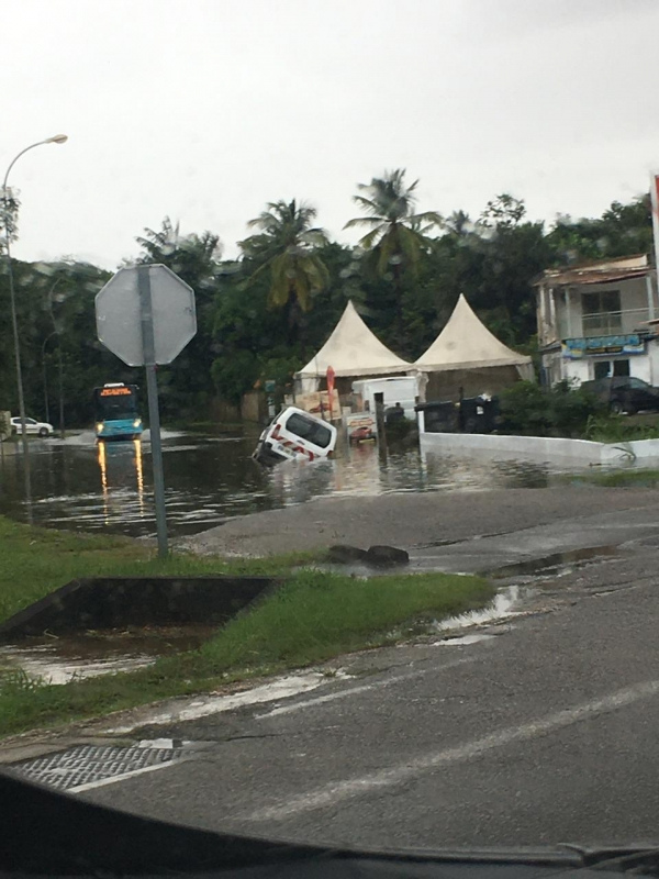 Chemin Saint Antoine  à  Cayenne le  12 janvier  2021 (réseaux sociaux)