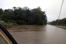 Une route de Roura inondée le  29 avril