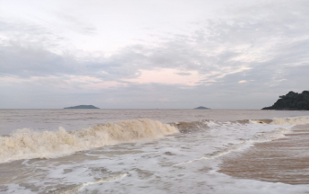 Mer agitée sur les plages de Montjoly