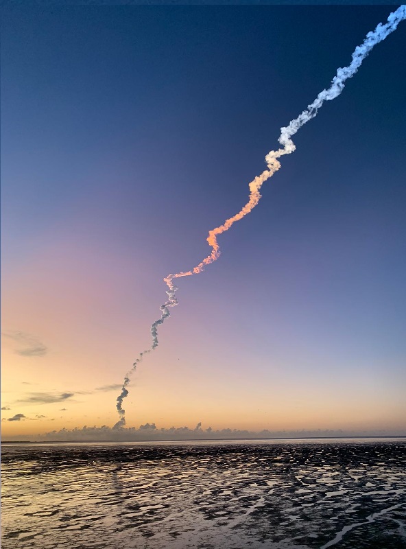 Trainée de condensation issue du tir de la fusée Ariane 5 le 07/09/2022
