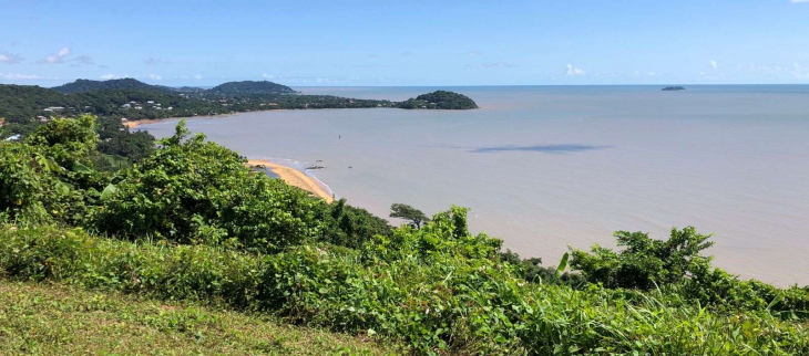 Littoral guyanais ensoleillé