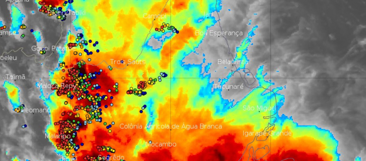 image satellie montrant les supercellules orageuses sur le nord Brésil le  20 novembre 2021 
