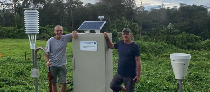 Fin de l'installation de la station automatique de Trois sauts par le service de Maintenance de Météo-France en Guyane