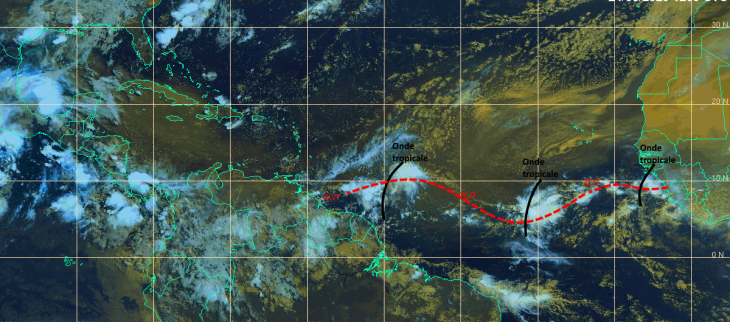 Image satelittaire du 24 juin 2020 avec la ZCIT déformée par les ondes tropicales.